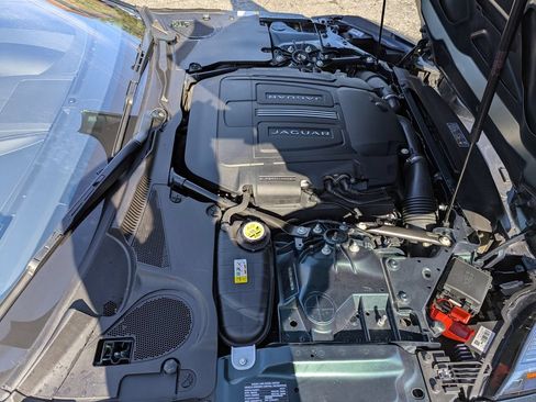 Used 2019 Jaguar F-TYPE Convertible RWD image 45