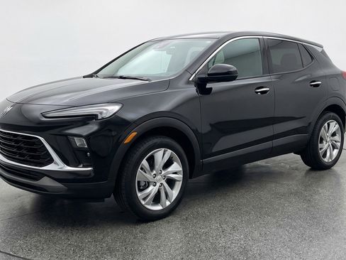 Used 2025 Buick Encore GX Preferred AWD/4WD image 3