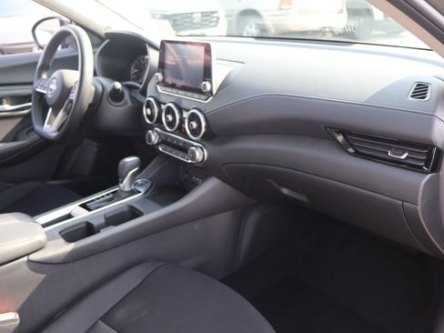Used 2024 Nissan Sentra SV w/ Lighting Package FWD image 9
