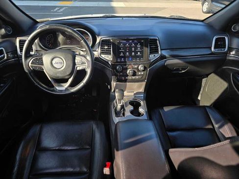 Used 2022 Jeep Grand Cherokee Limited image 20