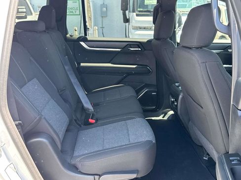 Used 2025 GMC Acadia Elevation FWD image 12