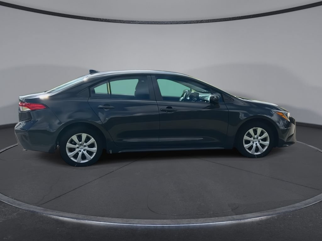 Used 2024 Toyota Corolla LE FWD image 9
