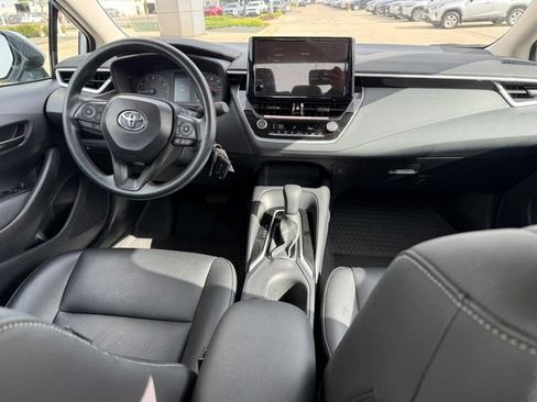 Used 2025 Toyota Corolla LE FWD image 13