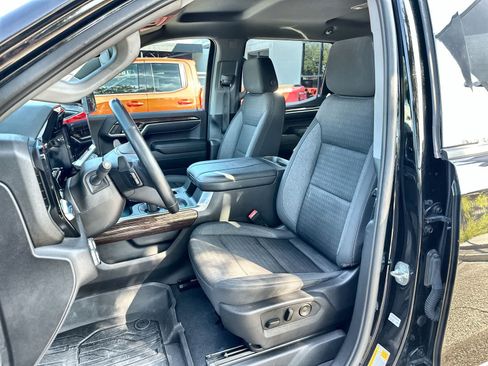 Used 2023 GMC Sierra 1500 Elevation AWD/4WD image 3