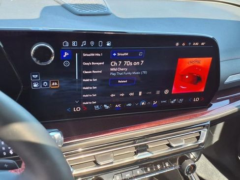 Used 2024 Chevrolet Traverse RS w/ LPO, Floor Liner Package image 16