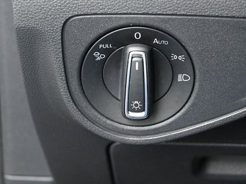 Used 2022 Volkswagen Atlas Cross Sport SEL Premium R-Line image 18