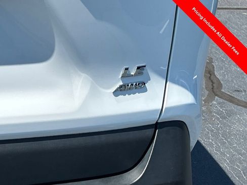 Used 2023 Toyota RAV4 LE AWD/4WD image 18