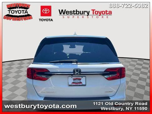 Used 2023 Honda Odyssey Touring image 5