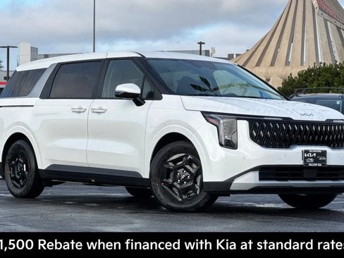 New 2026 Kia Carnival FWD image 2