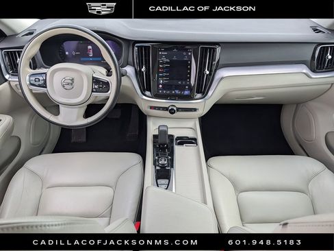 Used 2024 Volvo S60 B5 Core image 9