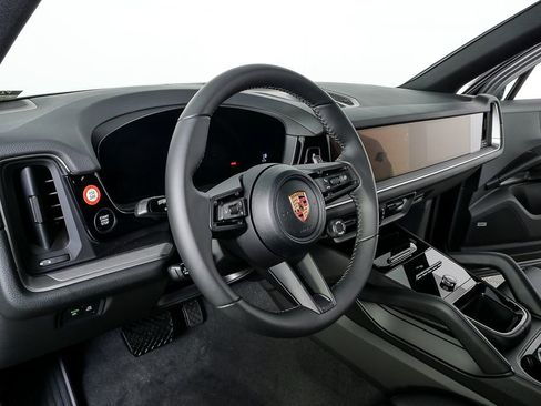 New 2026 Porsche Cayenne image 4