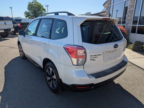 Used 2018 Subaru Forester 2.5i Premium w/ All-Weather Package AWD/4WD image 3