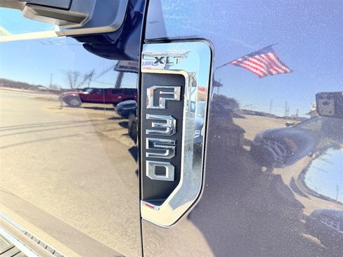 Used 2022 Ford F350 XLT w/ XLT Premium Package image 11