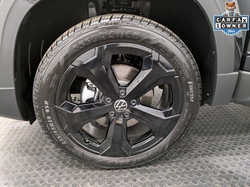 Used 2025 Volkswagen Taos SEL w/ Black Wheel Plus Package AWD/4WD image 8