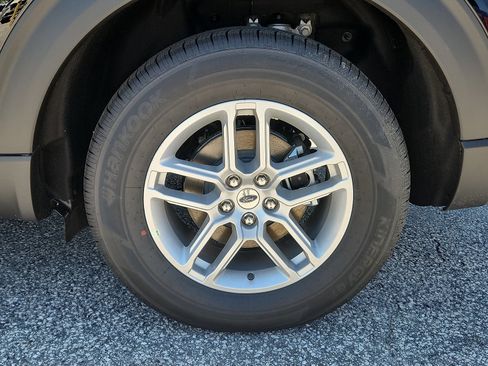 New 2026 Ford Explorer Active AWD/4WD image 5