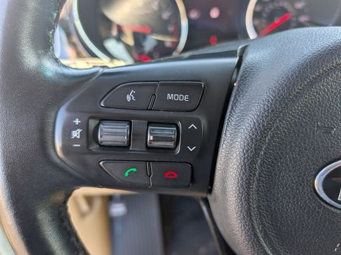 Used 2016 Kia Sedona EX image 15