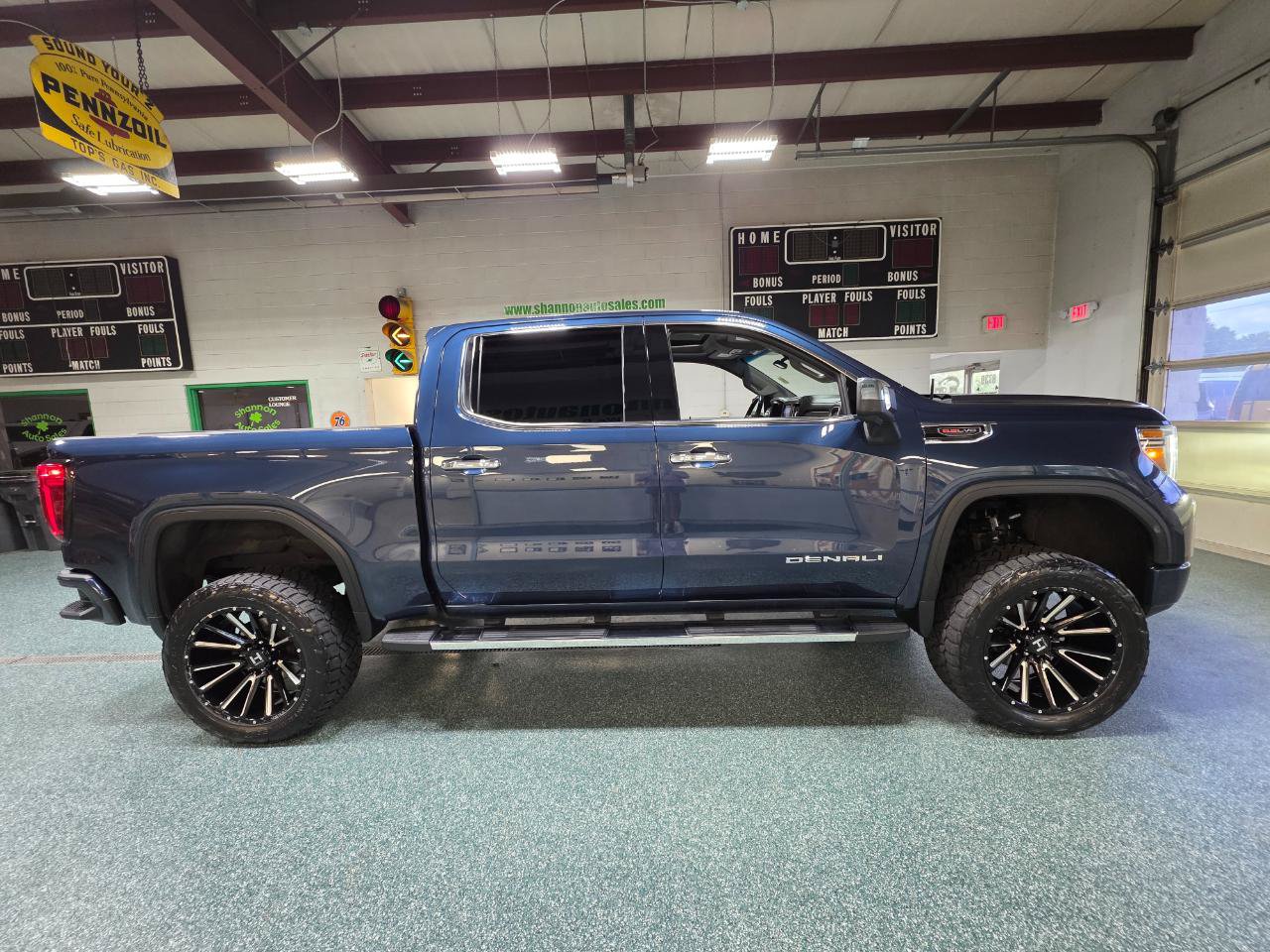 Used 2022 GMC Sierra 1500 Denali w/ Driver Alert Package II AWD/4WD image 5