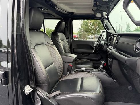 Used 2021 Jeep Gladiator Overland AWD/4WD image 19