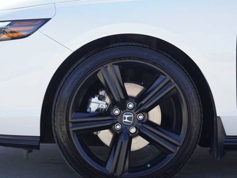 Used 2024 Honda Accord Sport image 5