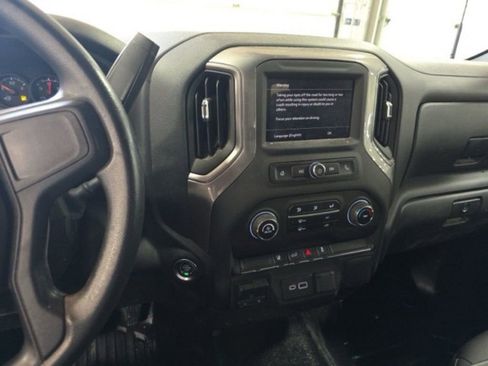 Used 2025 Chevrolet Silverado 2500 W/T AWD/4WD image 12