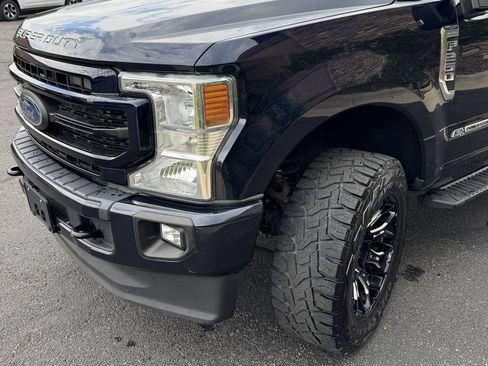 Used 2022 Ford F250 Lariat w/ Lariat Ultimate Package AWD/4WD image 13