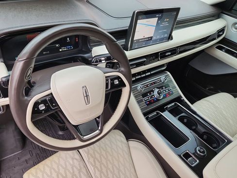 Used 2020 Lincoln Aviator Black Label Grand Touring w/ Class IV Trailer Tow Package image 8