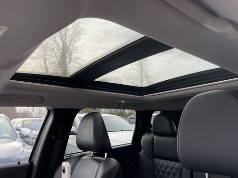 Used 2025 Mitsubishi Outlander SEL image 38