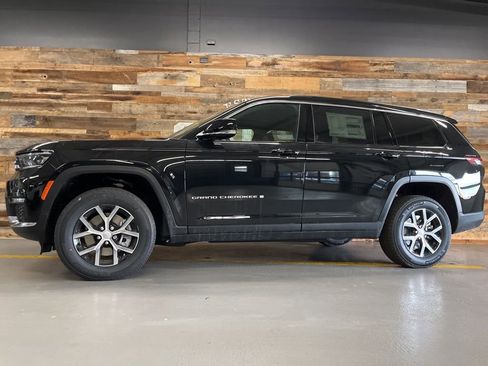 New 2025 Jeep Grand Cherokee L Limited image 44
