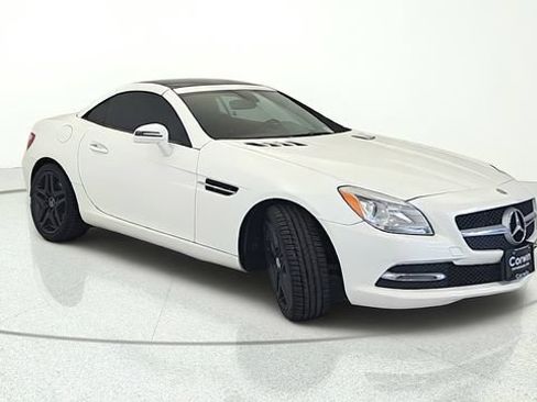 Used 2014 Mercedes-Benz SLK 250 image 8