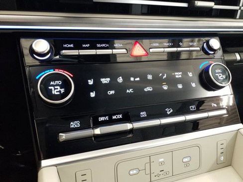 New 2026 Hyundai Santa Fe Calligraphy image 8