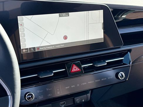 New 2026 Kia Niro EX image 9