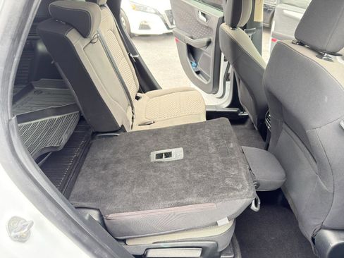 Used 2020 Ford Escape SE FWD image 38
