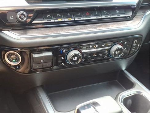 Used 2023 Chevrolet Silverado 1500 LTZ w/ Z71 Off-Road Package image 24