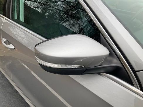 Used 2013 Volkswagen Passat 2.5 SE image 4