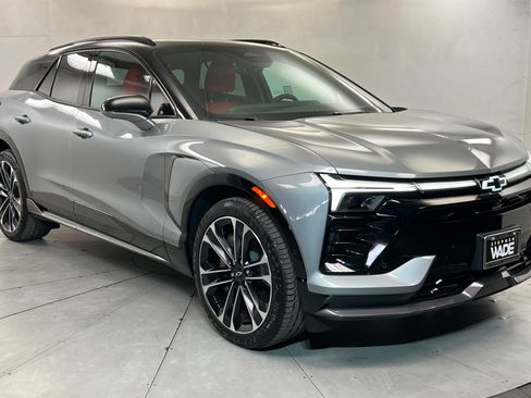 Used 2026 Chevrolet Blazer EV SS w/ Performance Package AWD/4WD image 8