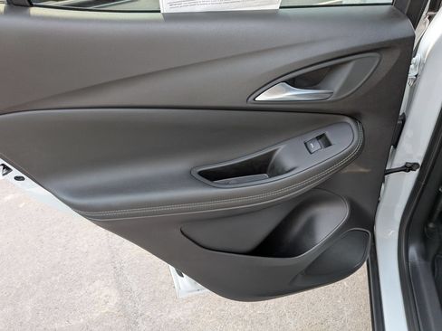 Used 2025 Buick Encore GX Preferred FWD image 26