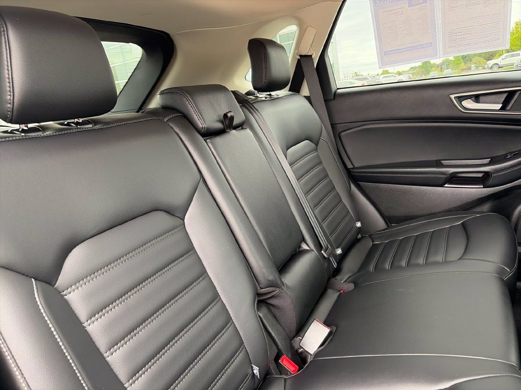 Used 2024 Ford Edge SEL w/ Convenience Package AWD/4WD image 34