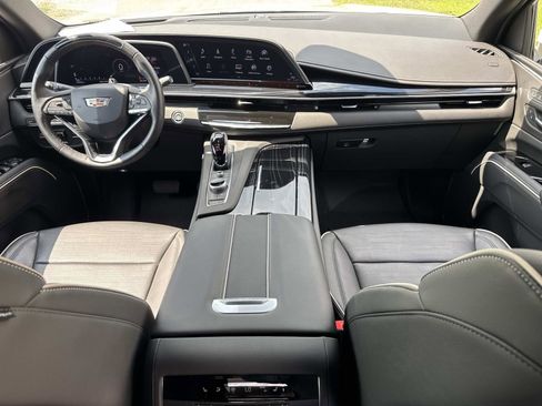 Used 2024 Cadillac Escalade Sport w/ LPO, Floor Liner Package AWD/4WD image 28