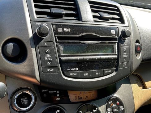 Used 2009 Toyota RAV4 Limited FWD image 14