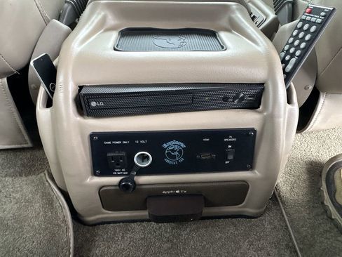 Used 2020 GMC Savana 2500 Extended w/ Enhanced Convenience Package image 24