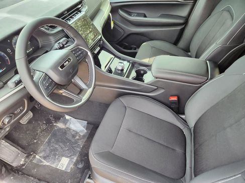 New 2026 Jeep Grand Cherokee Laredo X RWD image 9