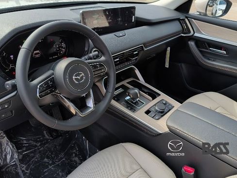 New 2026 MAZDA CX-90 Plug-In Hybrid w/ Preferred image 11