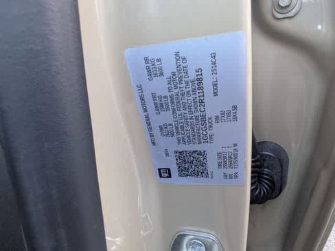 Used 2024 Chevrolet Colorado W/T image 32