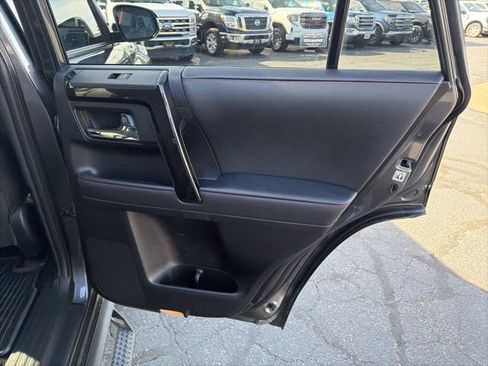 Used 2023 Toyota 4Runner TRD Off-Road Premium w/ Moonroof Package AWD/4WD image 28