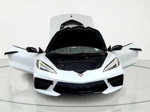 Used 2024 Chevrolet Corvette Stingray Preferred Cpe RWD image 15