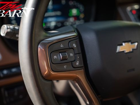 Used 2023 Chevrolet Suburban High Country AWD/4WD image 29