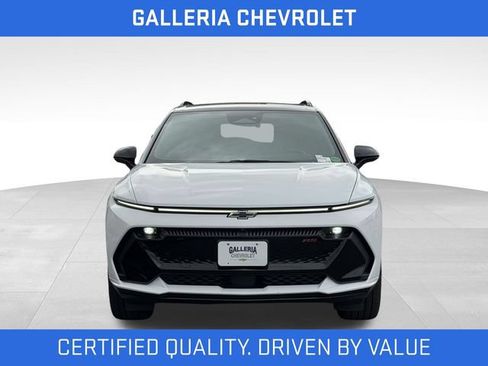 Certified 2024 Chevrolet Equinox EV RS FWD image 3