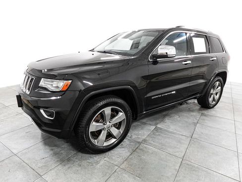 Used 2014 Jeep Grand Cherokee Overland w/ Advanced Technology Group AWD/4WD image 3