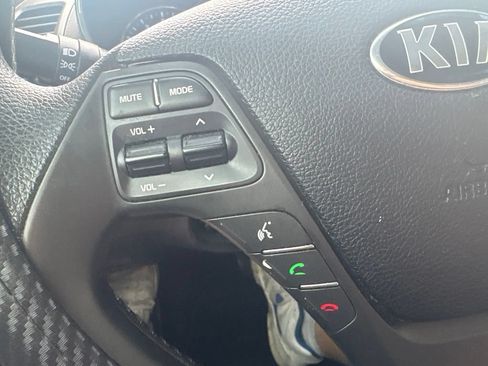 Used 2016 Kia Forte LX FWD image 16