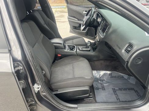 Used 2018 Dodge Charger GT image 32